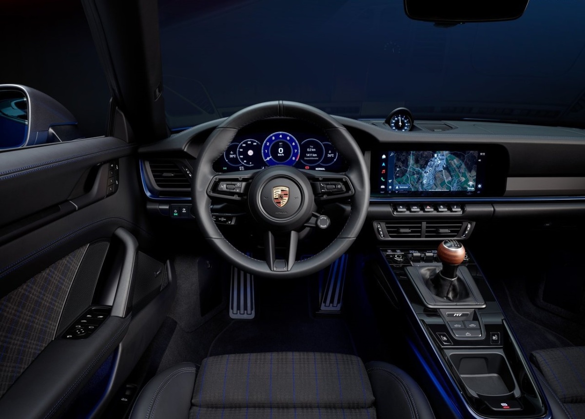 Porsche 911 Carrera T Cabriolet 2025 5