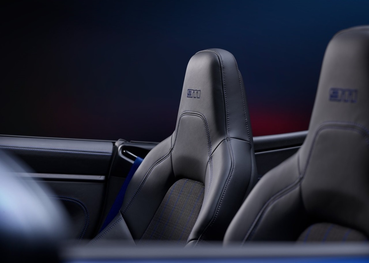 Porsche 911 Carrera T Cabriolet 2025 8