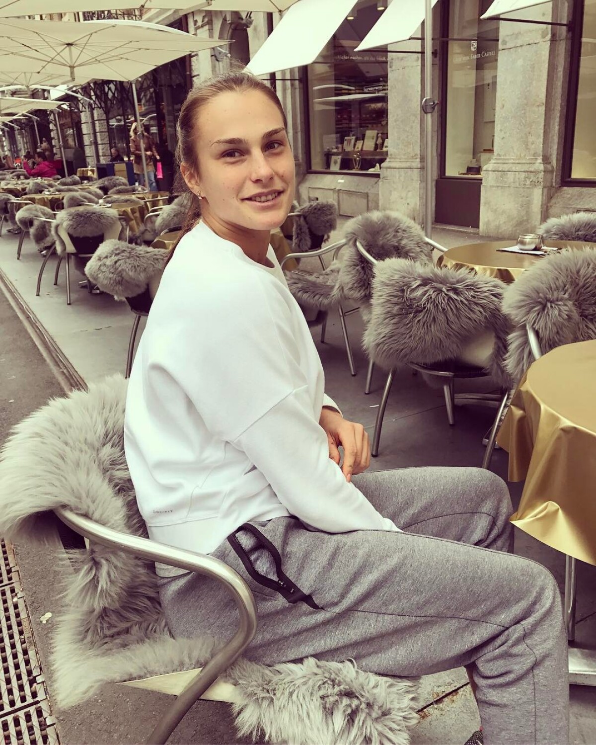 28 arina