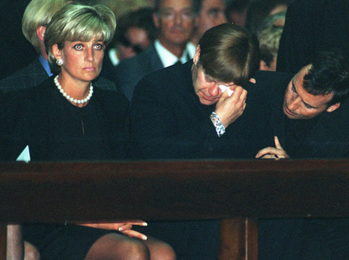 Princezná Diana, Elton John, pohreb Gianniho Versaceho