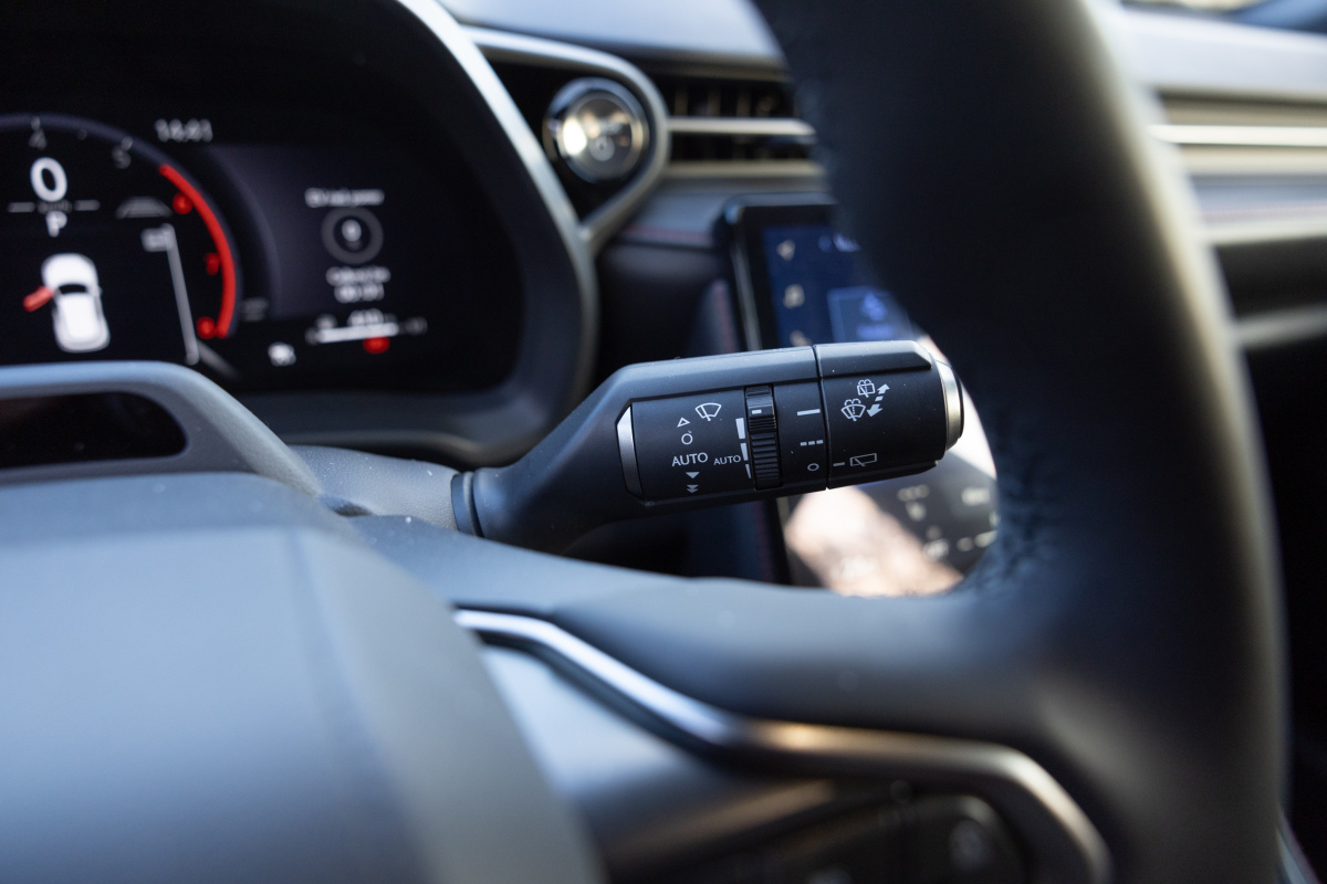 Lexus LBX Hybrid FWD - test 2024