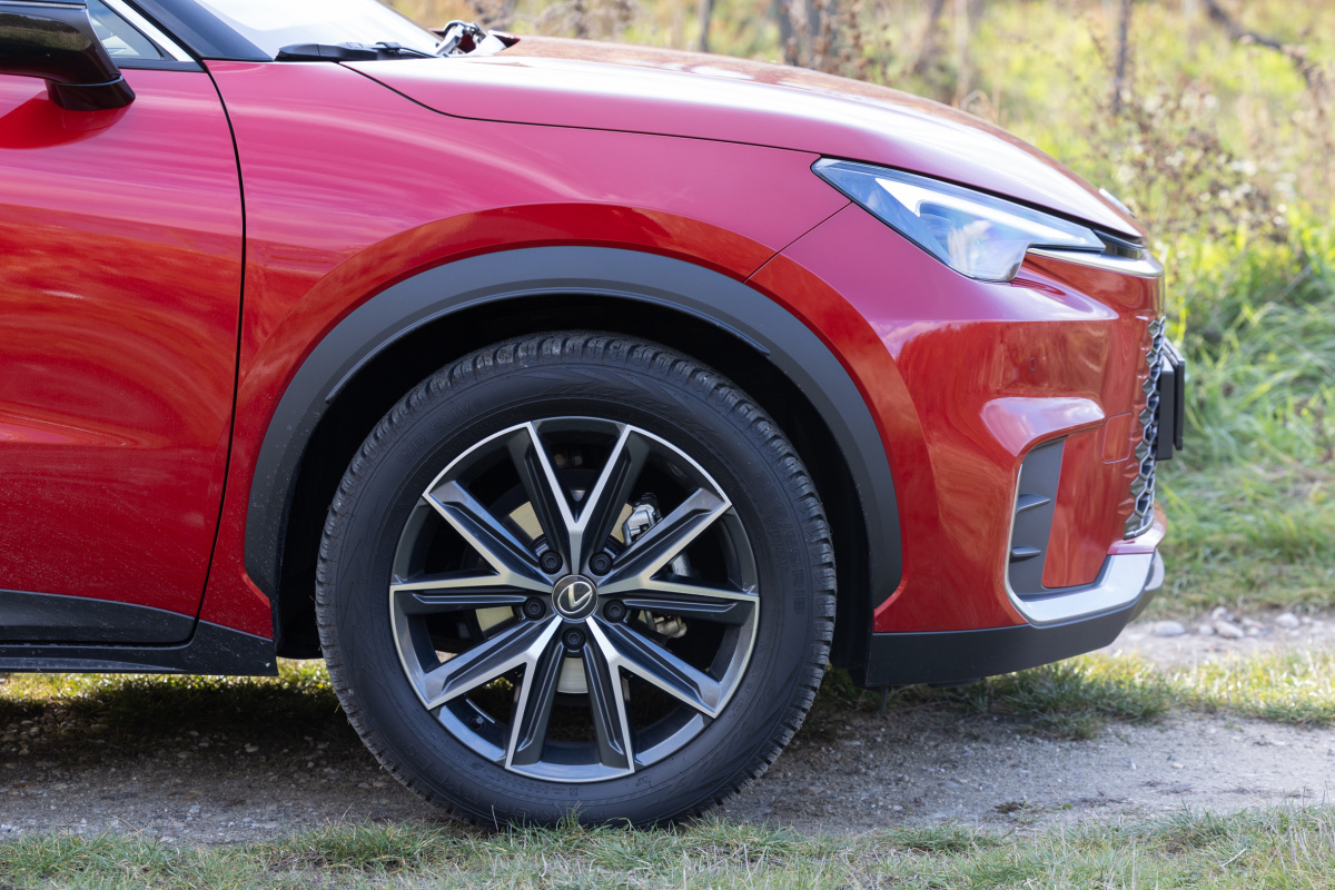 Lexus LBX Hybrid FWD - test 2024