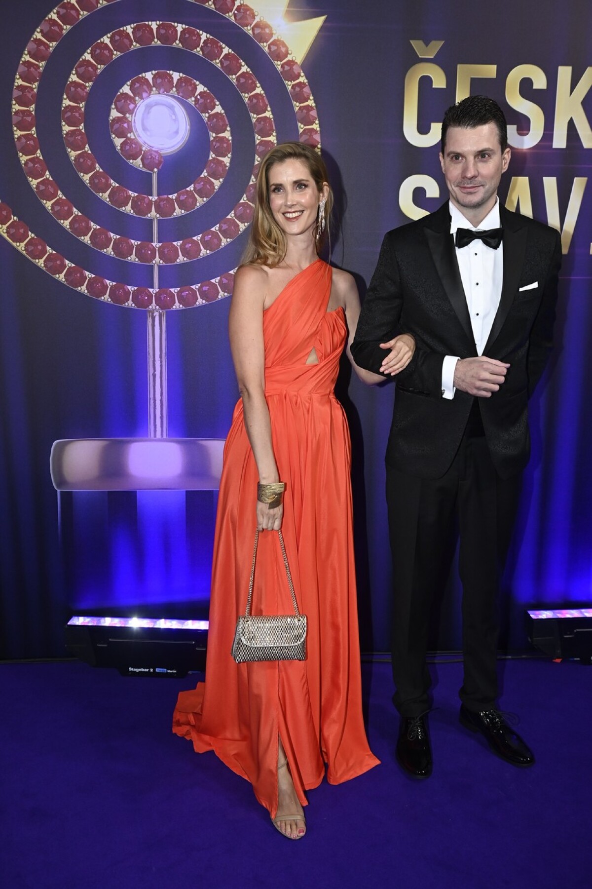 Jana Bernášková a jej doprovod