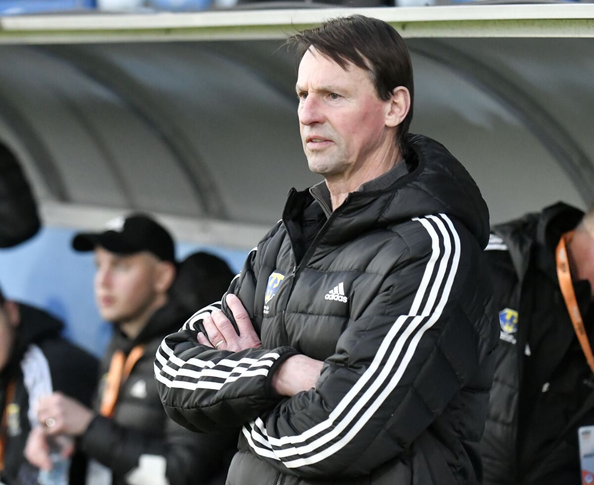 32. František Straka
