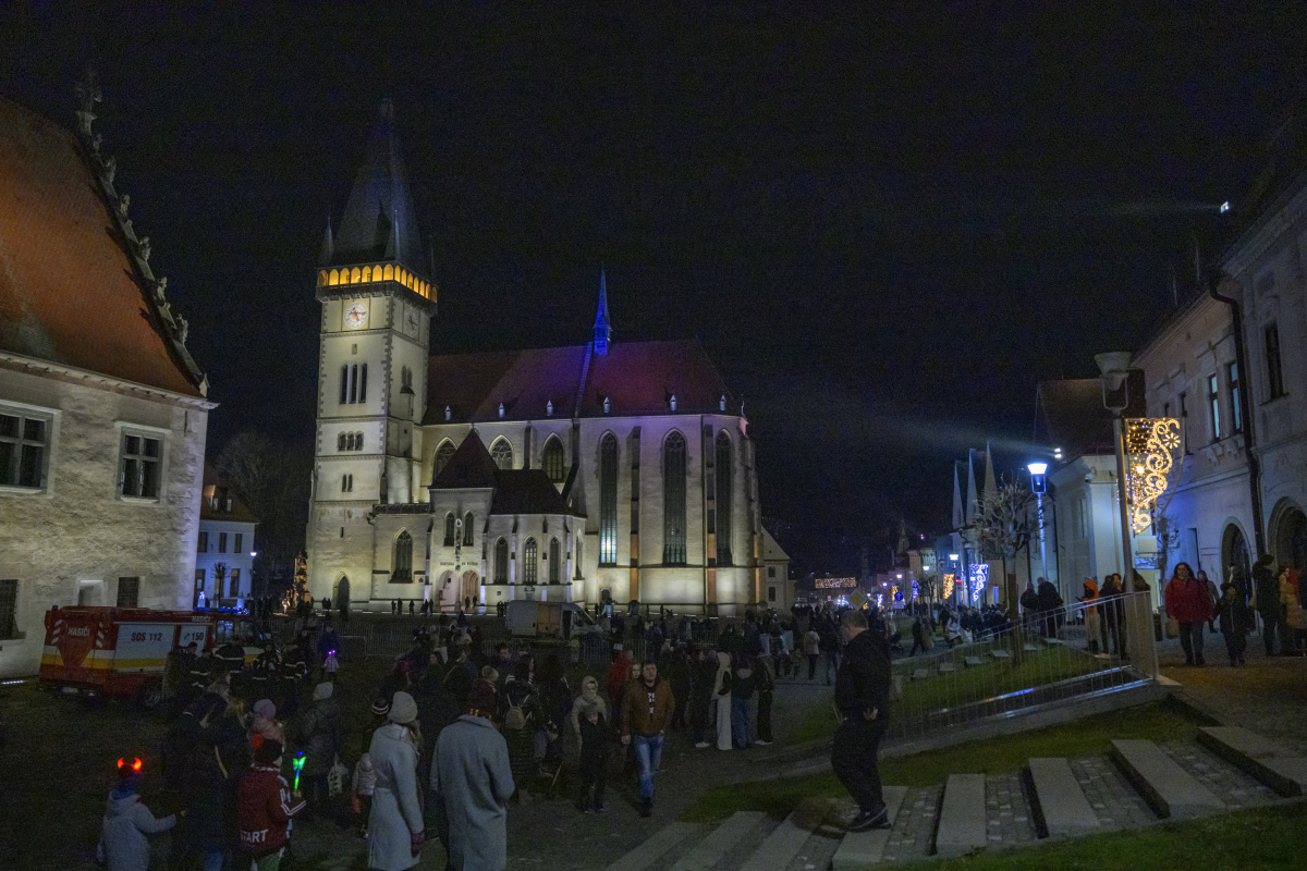 Ktoré mesto má takýto sviatočný šat?