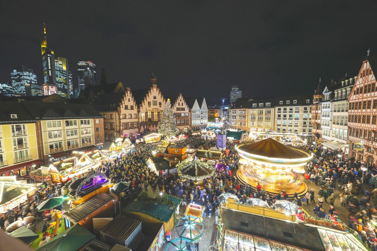 Nemecko vianočné trhy Frankfurt nad Mohanom Vianoce