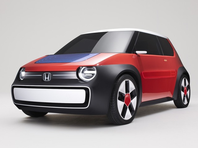 Nová Honda e by sa mohla podobať na koncept Sustaina-C z roku 2023, ktorého karoséria bola vyrobená z recyklovanej akrylovej živice.