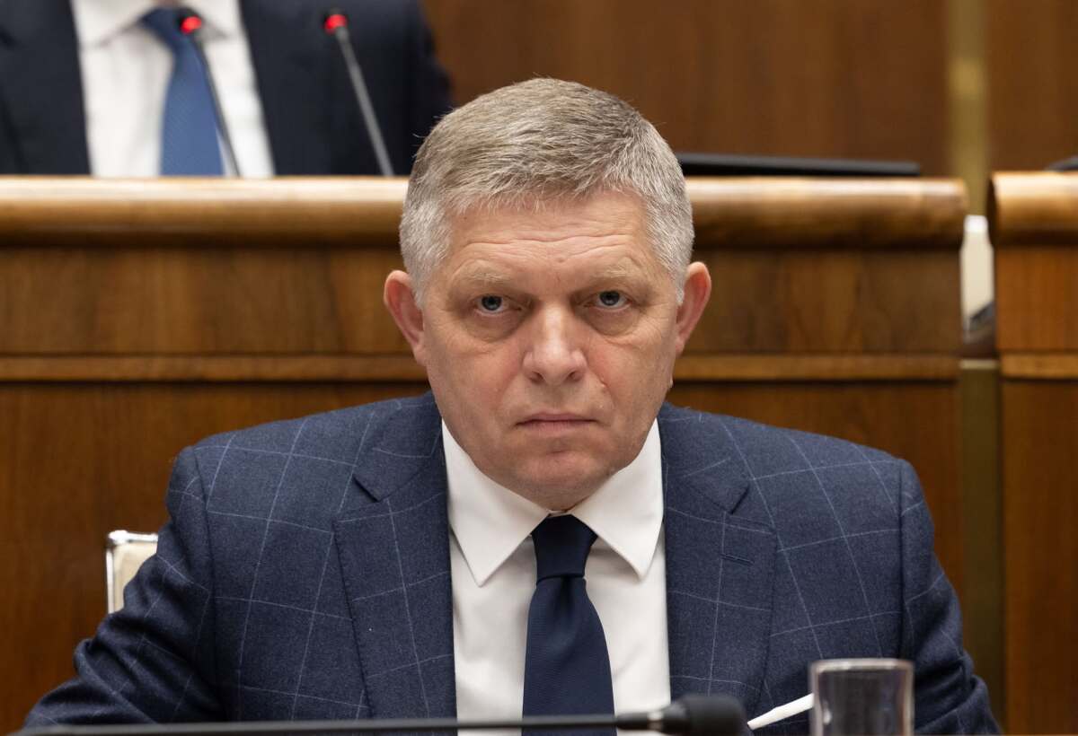 hlasovanie o vyslovenĂ­ nedĂ´very, parlament,