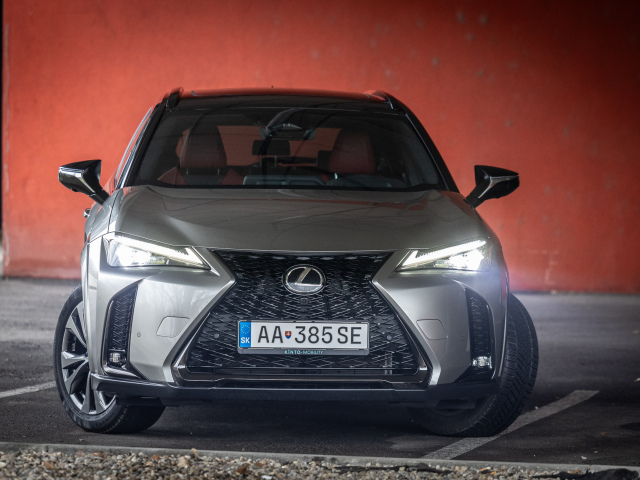 Lexus UX - test 2025