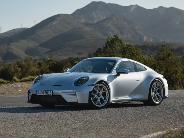 Porsche 911 GT3 Touring 1