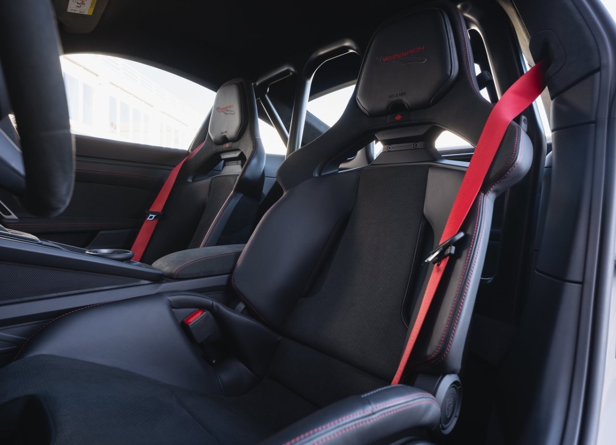 Porsche 911 GT3 12
