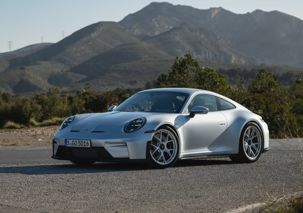 Porsche 911 GT3 Touring 1