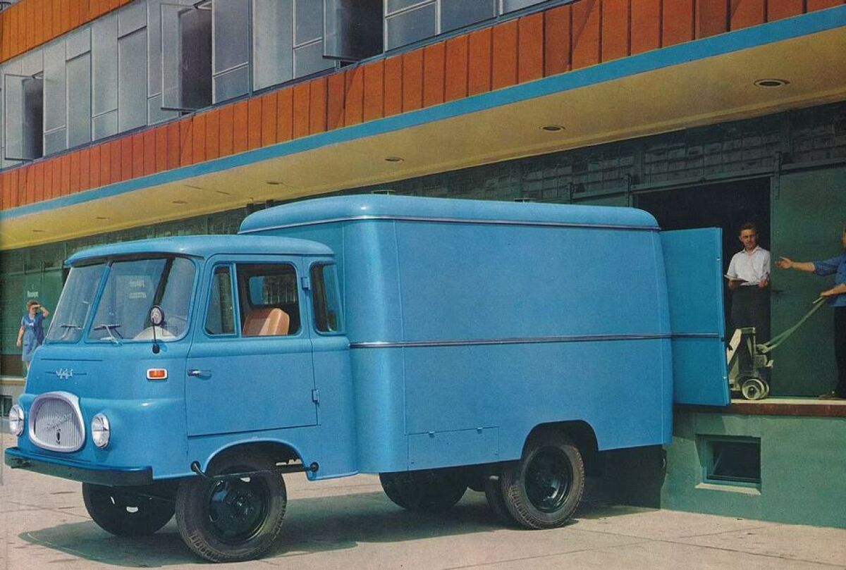 Robur - história