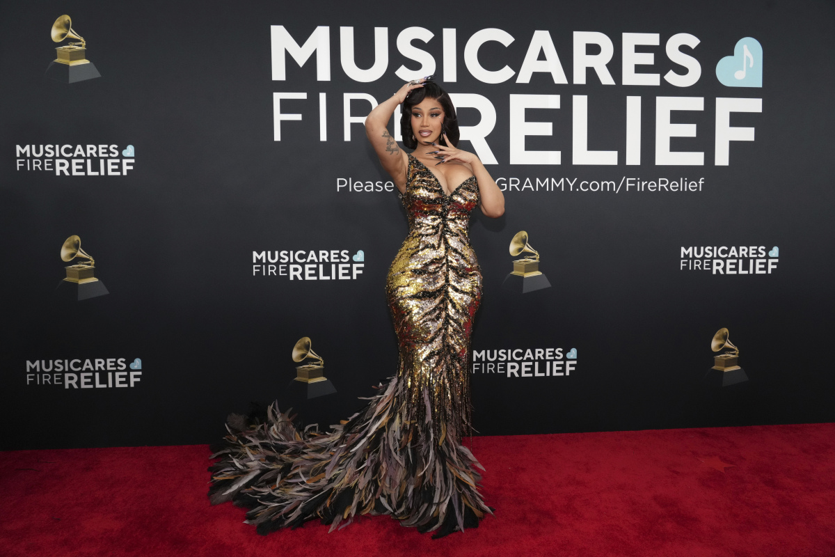 Raperka Cardi B v kreácii Roberto Cavalli. 