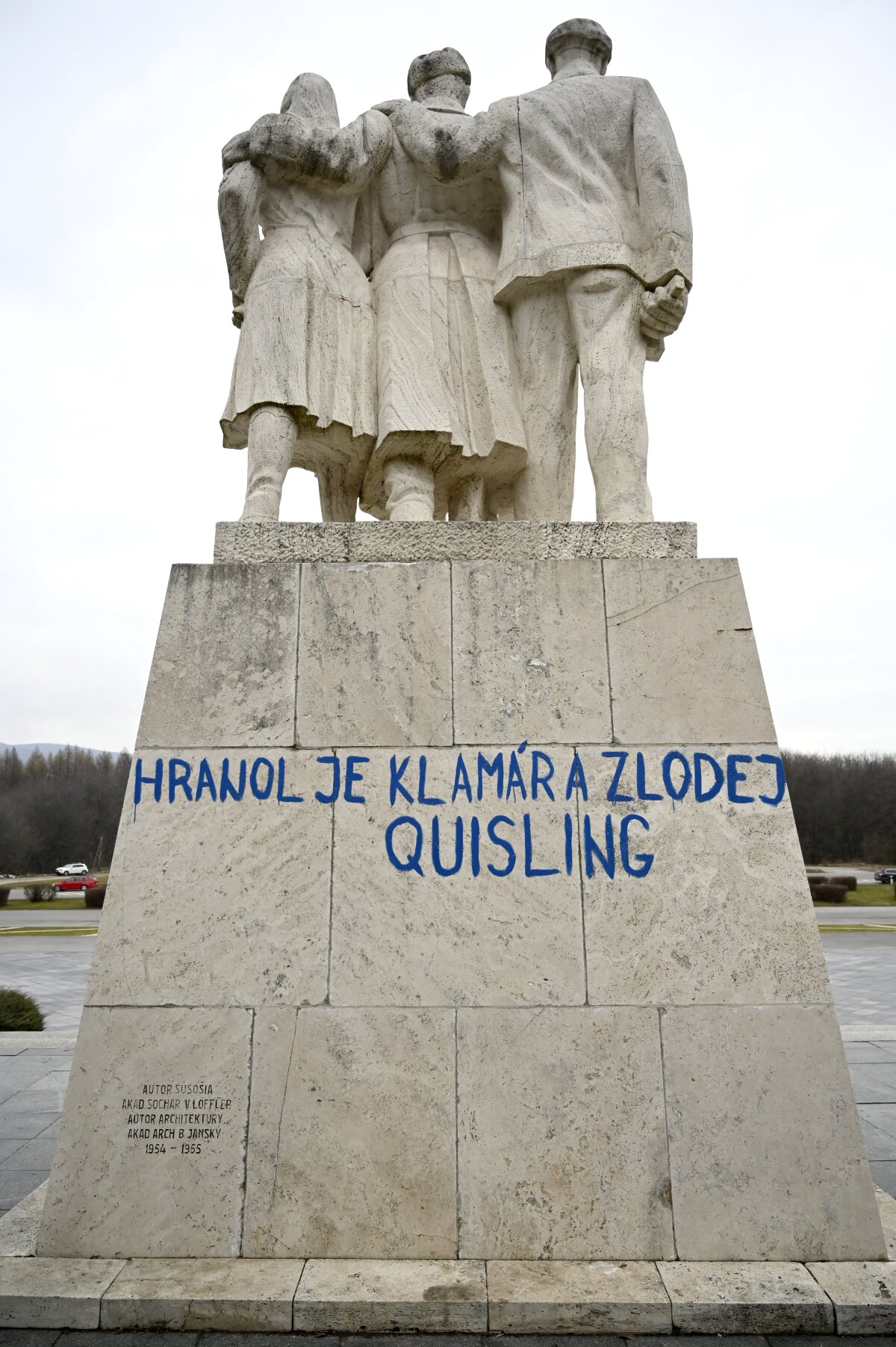 SR pamätník Dargov pomaľovanie vandalizmus KEX