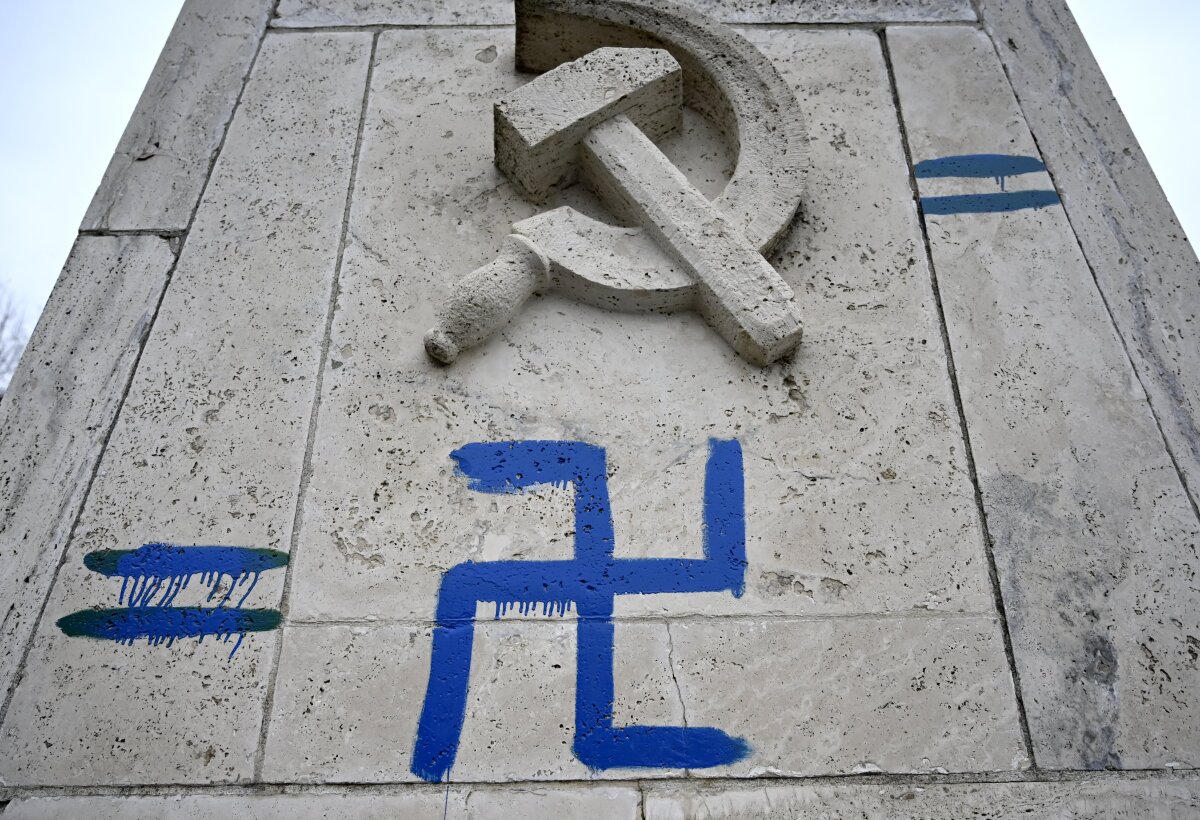 SR pamätník Dargov pomaľovanie vandalizmus KEX