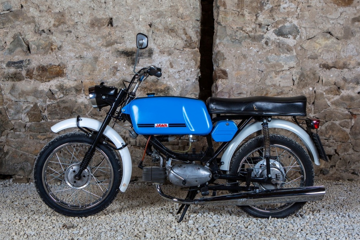 Aký motocykel je na obrázku?