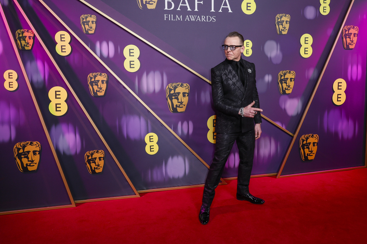 Herec Simon Pegg prichádza na vyhlásenie cien BAFTA.