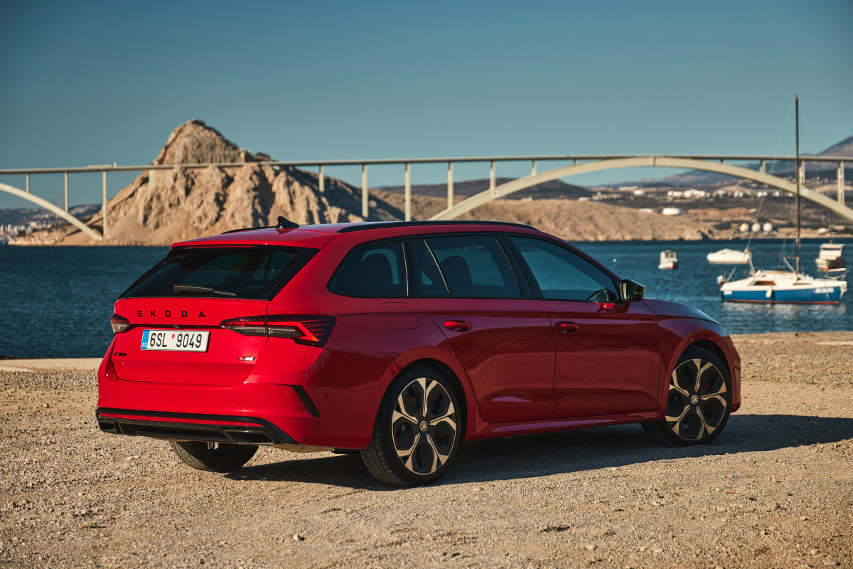 Škoda Octavia RS - 2025