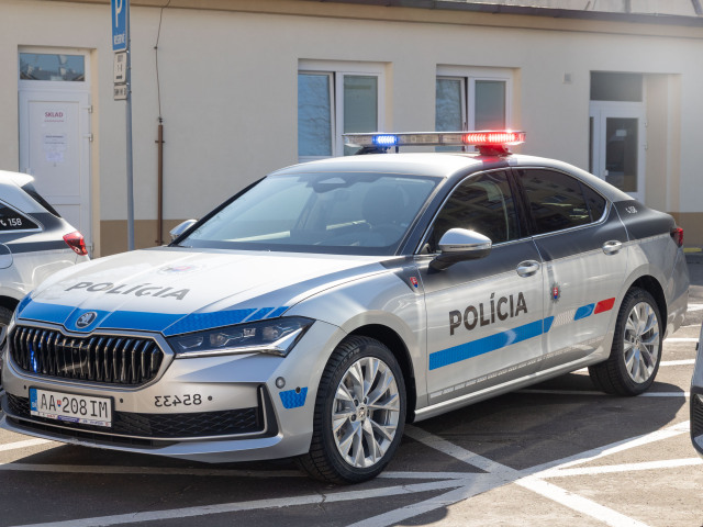 Dizaj policajných áut / Policajné auto /