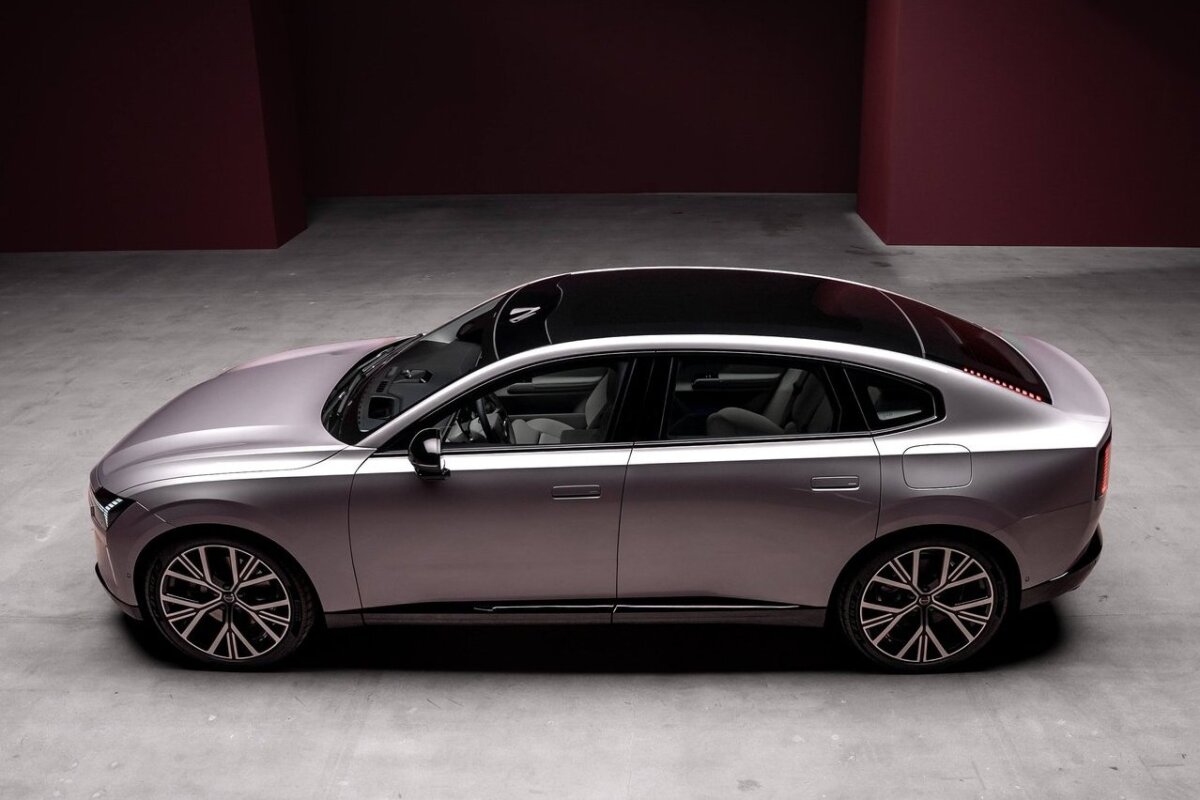 Volvo ES90 - 2025