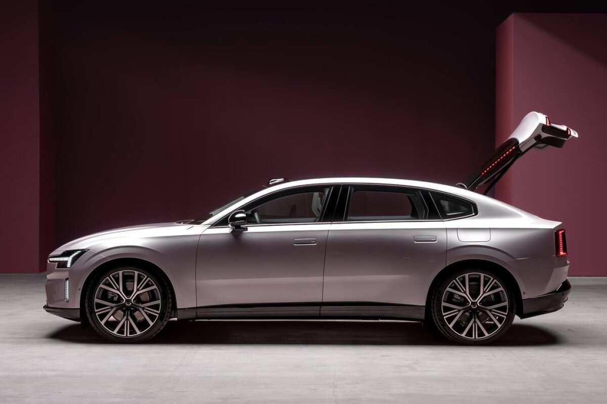 Volvo ES90 - 2025