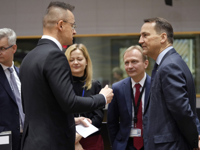 sikorski, szijjarto