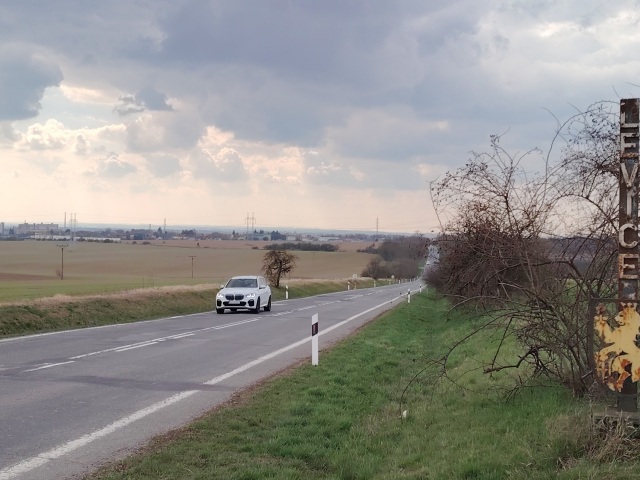 Pohľad na mesto z úrovne dotknutého cvičiska.