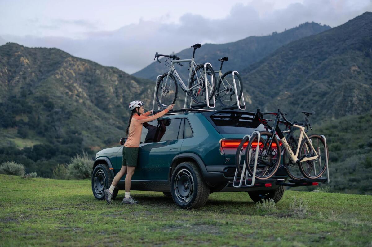 Retro modely Rivian R3 a R3X