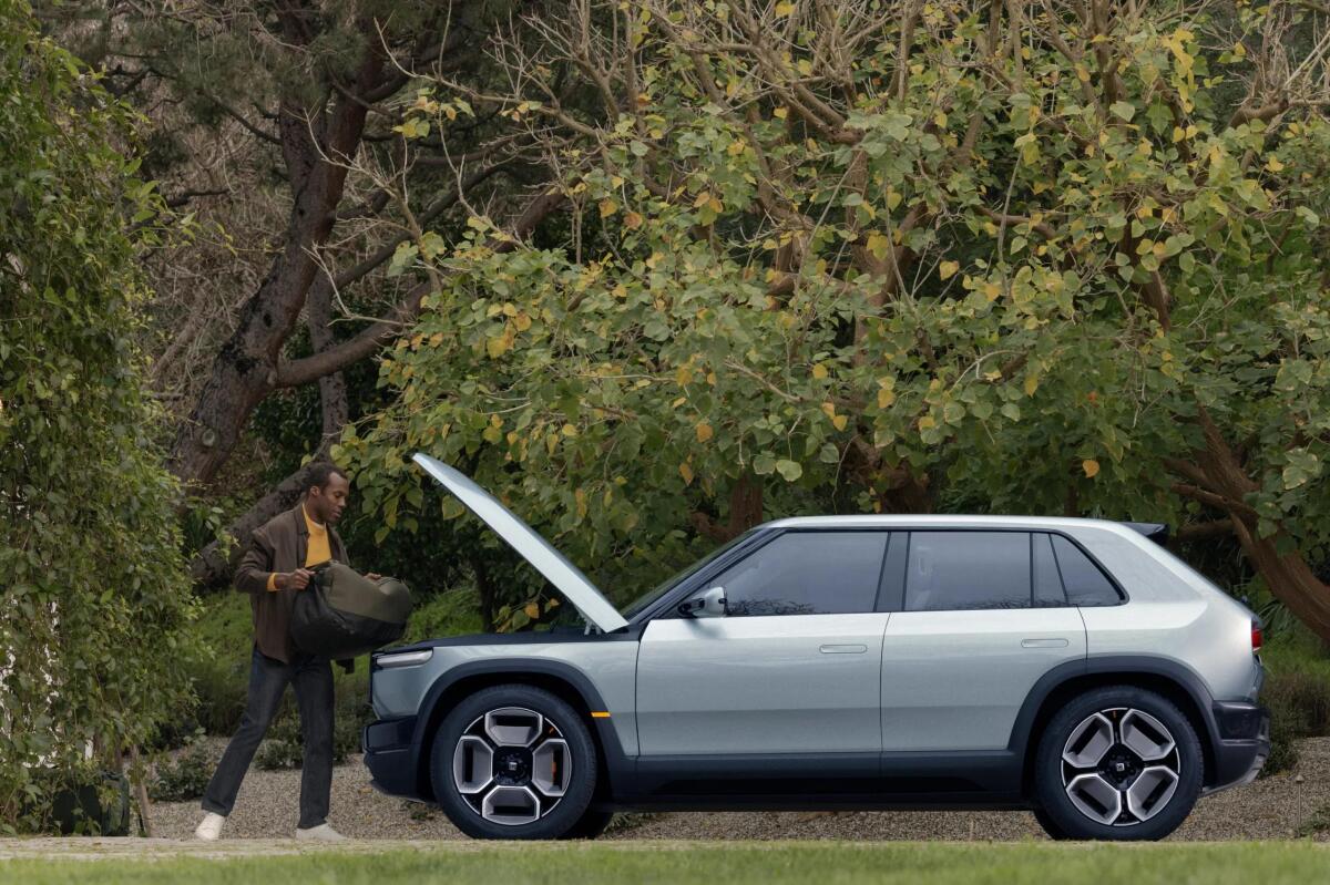 Retro modely Rivian R3 a R3X