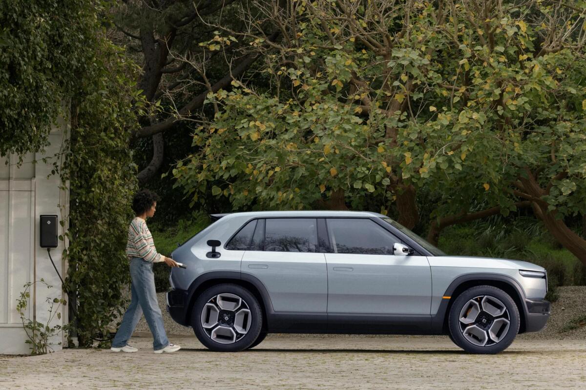 Retro modely Rivian R3 a R3X