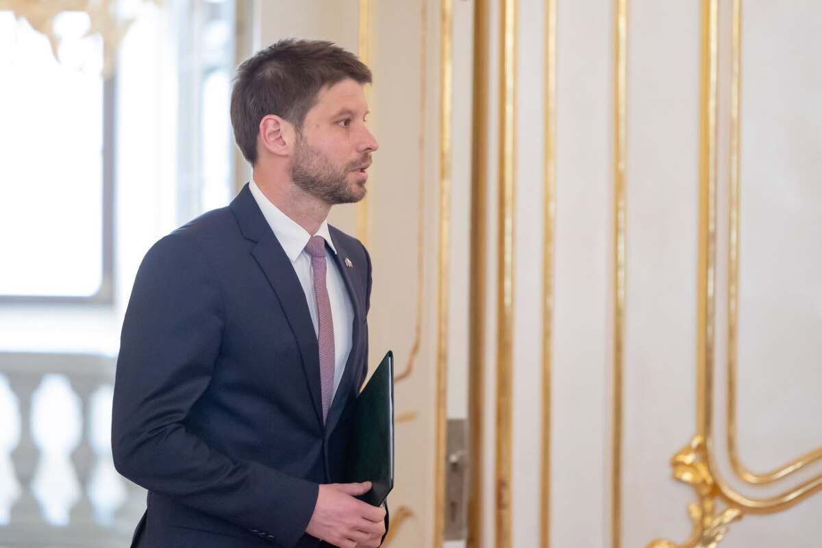 okrúhly stôl, šimečka