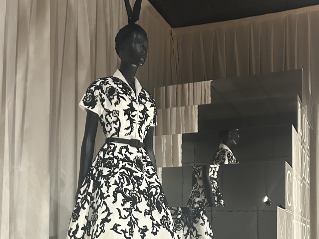 Dior, móda, Louvre