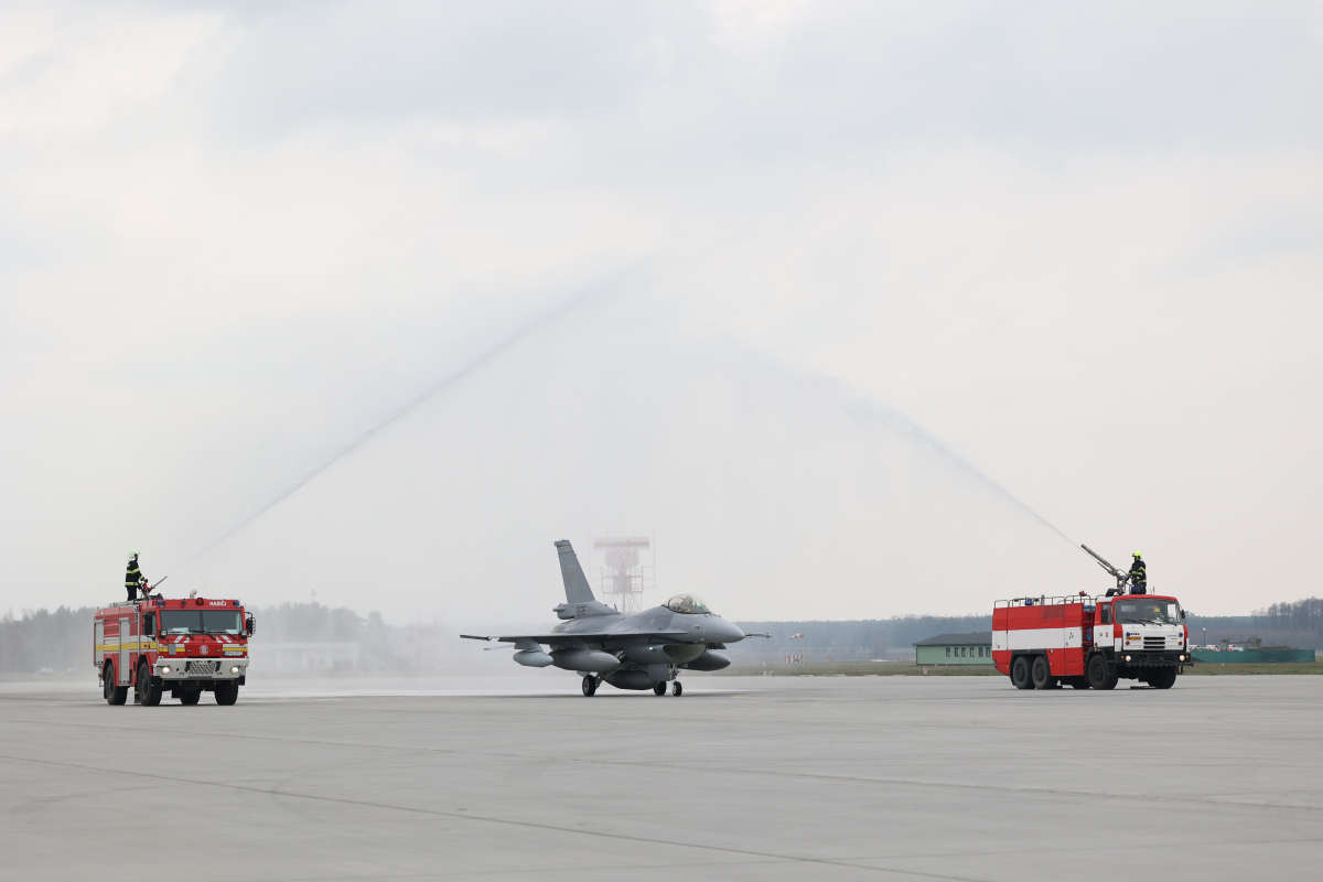Prílet Kuchyňa F18 autor: Robert Hüttner