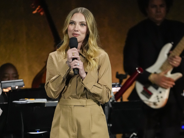 Herečka Scarlett Johansson sa objaví v snímke Jurassic World Rebirth.