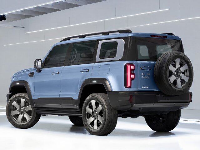 BAIC-Beijing BJ40e-2026-Rear Three-Quarter.6d705f87