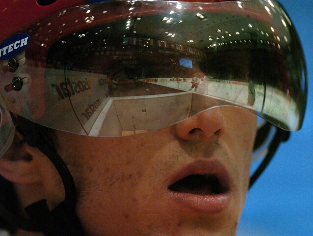 Alexander Ovečkin so slávnym plexikrytom na oči počas majstrovstiev sveta v roku 2005.