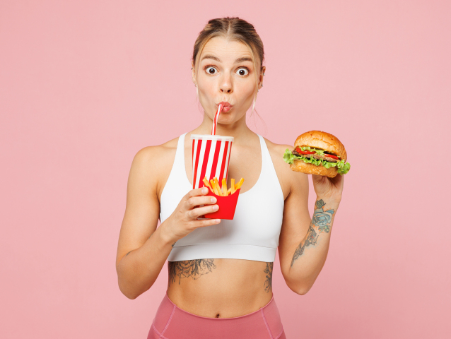 žena, strava, nezdravé potraviny, fast-food,