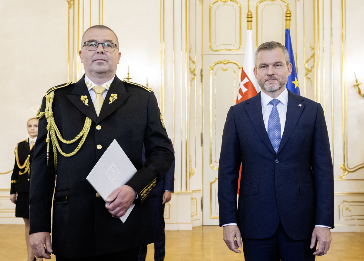 SR prezident generáli menovanie BAX