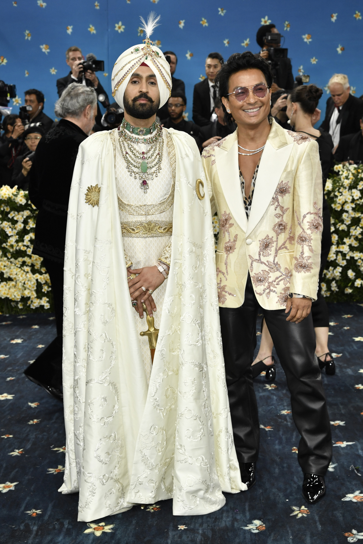 Diljit Dosanjh (vľavo) a dizajnér Prabal Gurung.