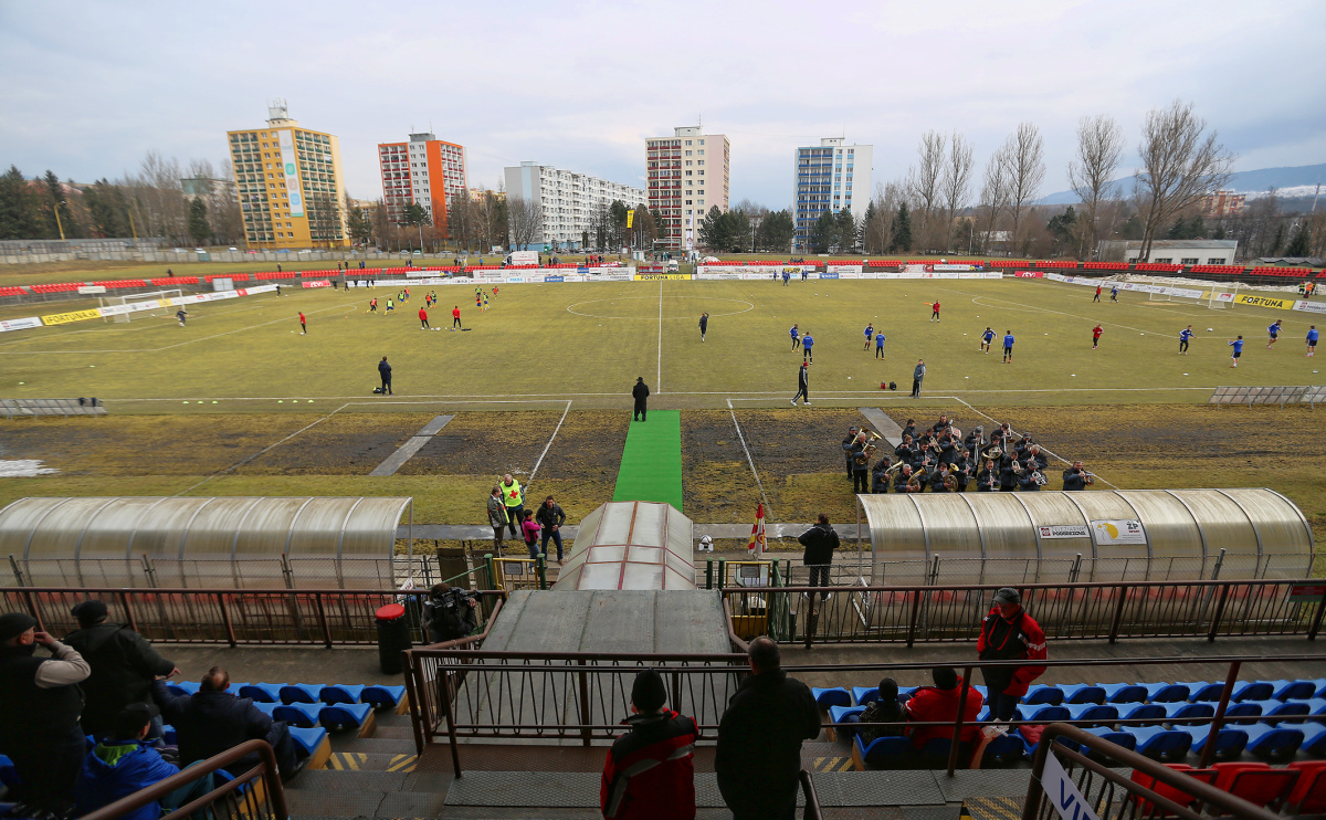 SR futbal Podbrezová štadión Brezno BBX