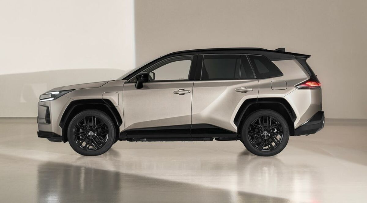 Toyota RAV4 - 2025