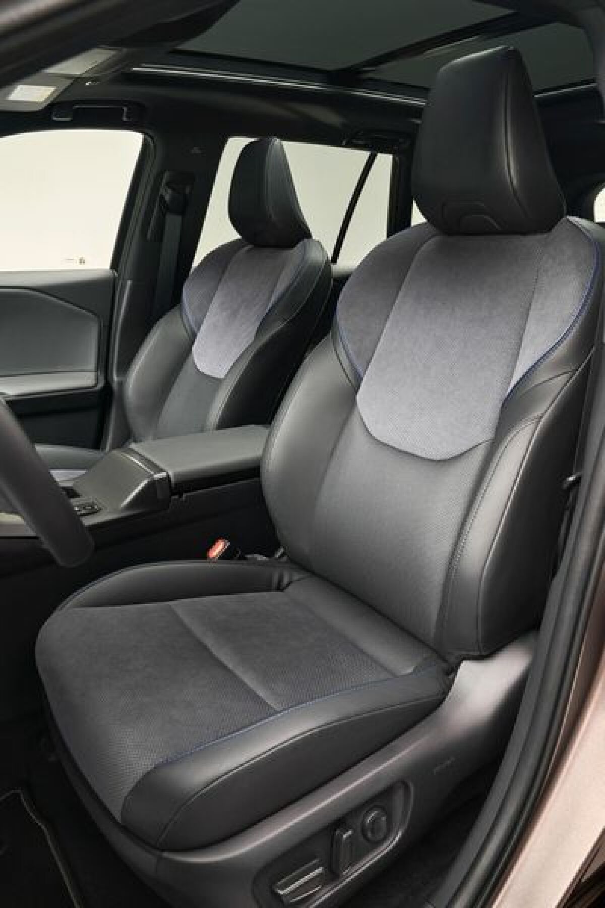 Toyota RAV4 - 2025