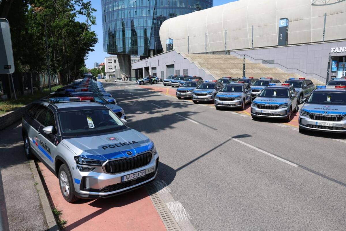 Nové policajné autá