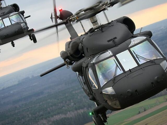 Americký vrtuľník Black Hawk S-70