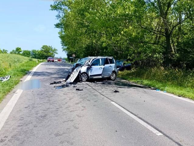 nehoda, auto, Cabaj-Čápor, Trnovec nad Váhom