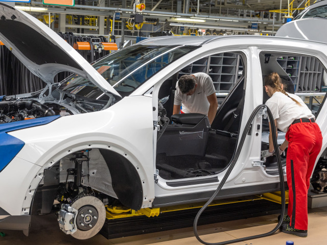 KIA, Teplička nad Váhom, automotiv, automobilka,
