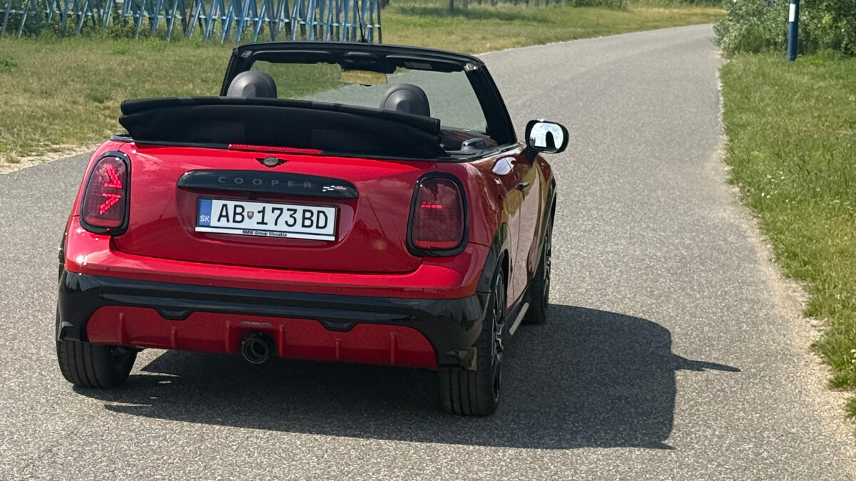 MINI JCW Convertible (2025)