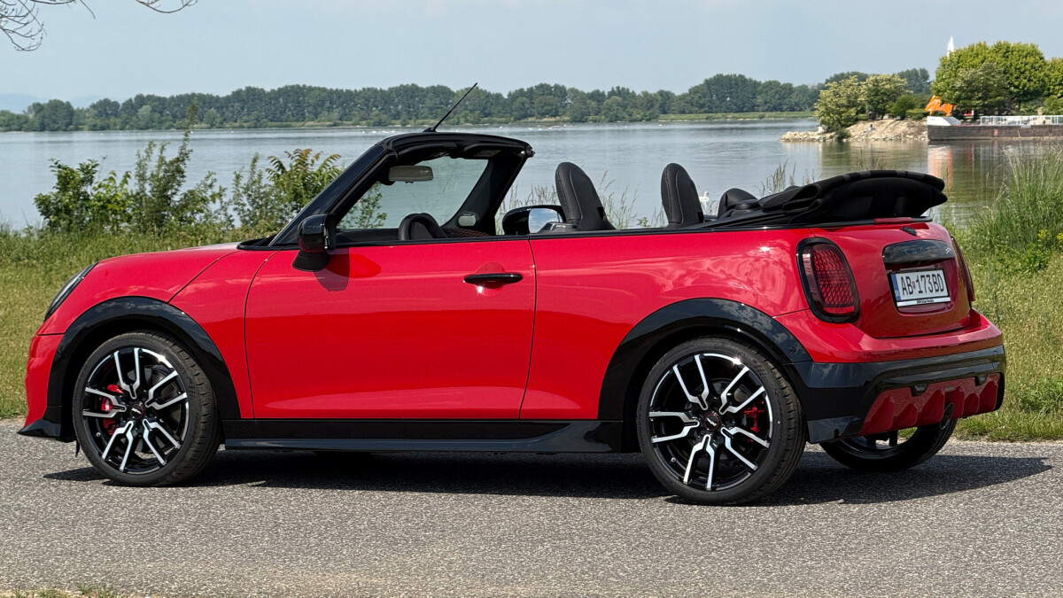 MINI JCW Convertible (2025)