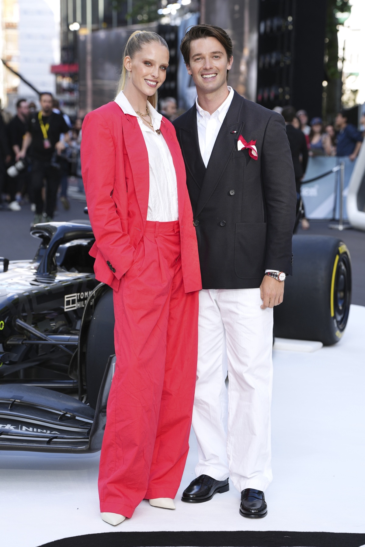 Modelka Abby Champion a jej partner - herec Patrick Schwarzenegger.